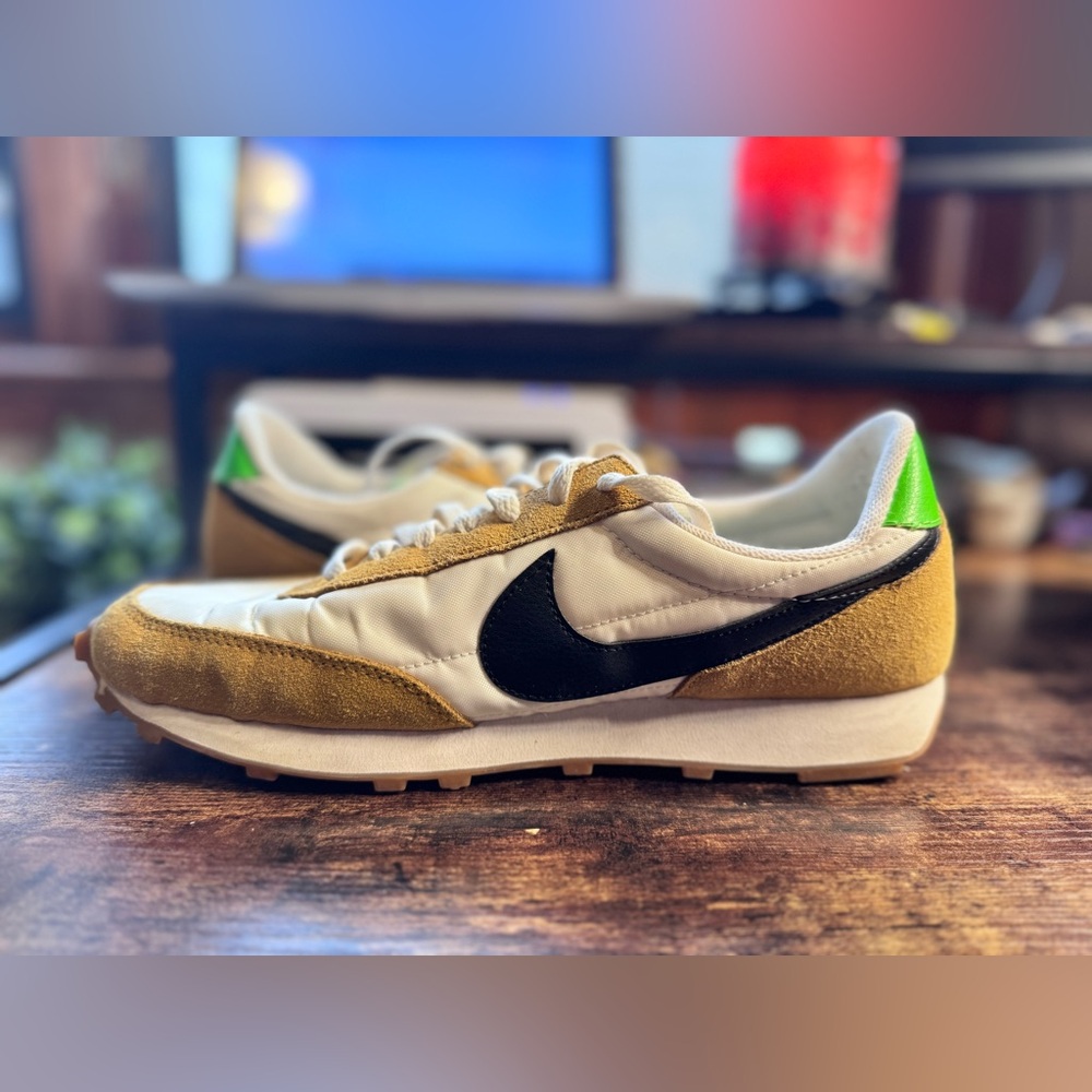 Nike Day Break Wheat Lime Black Sneakers Size 9 - Picture 5 of 14